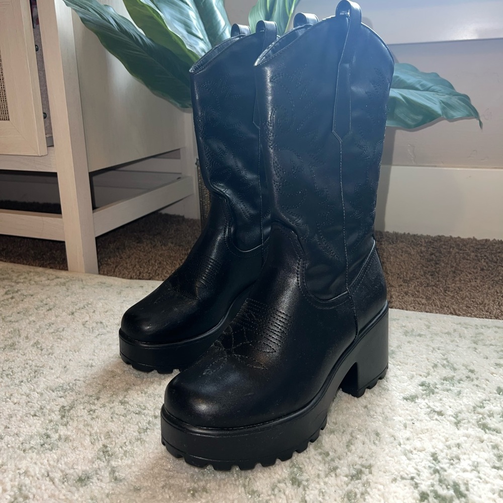 Black chunky cowgirl boots